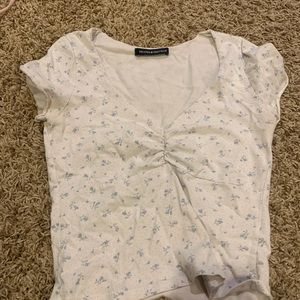 brandy melville white flower top